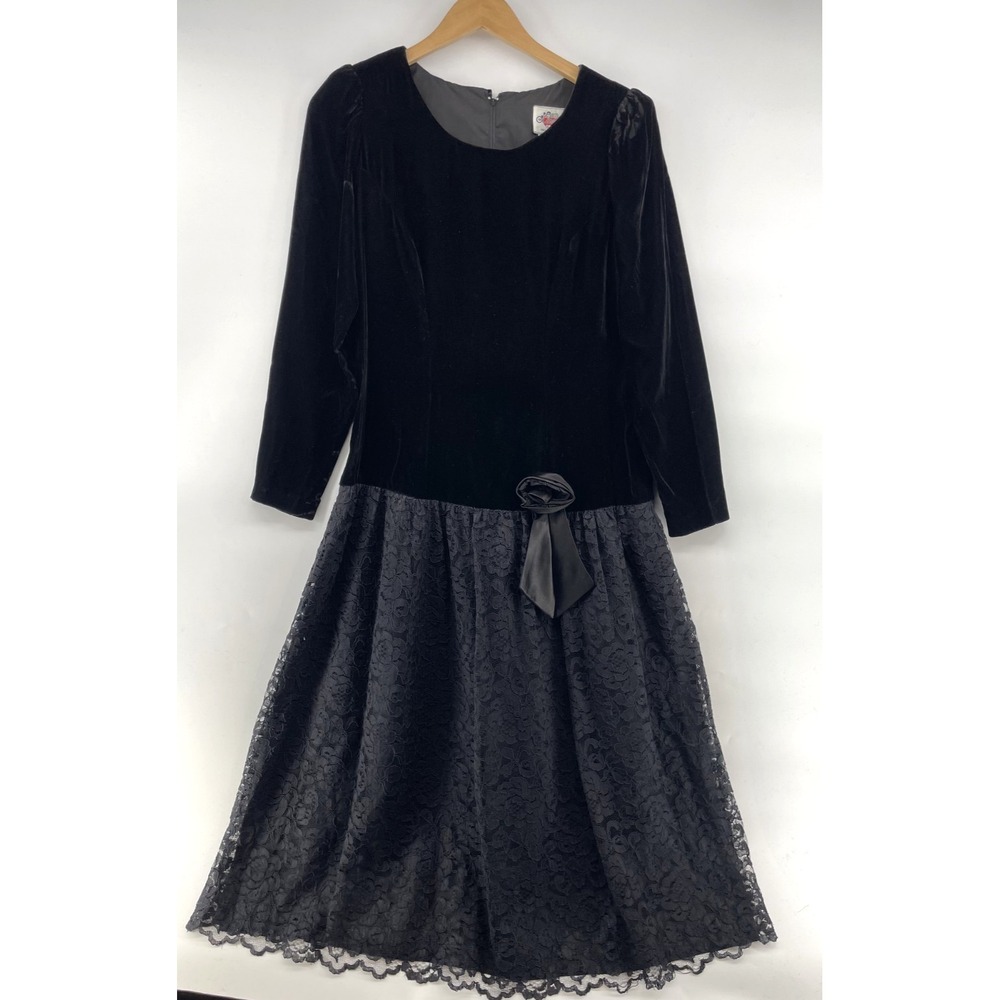 Vintage LANZ ORIGINALS Dress 8 Black Velvet Lace Romantic Feminine Cottagecore